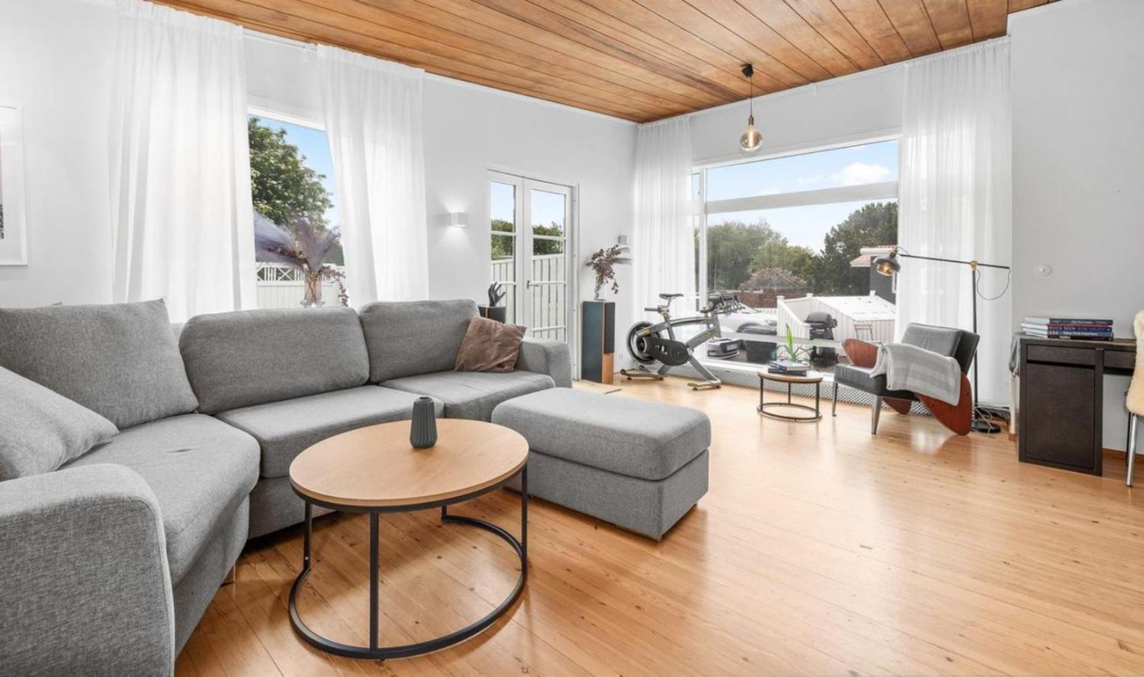 House - Villa With Garden And Hot Tub, 2 Min From Reykjavik Garthabaer Exterior photo