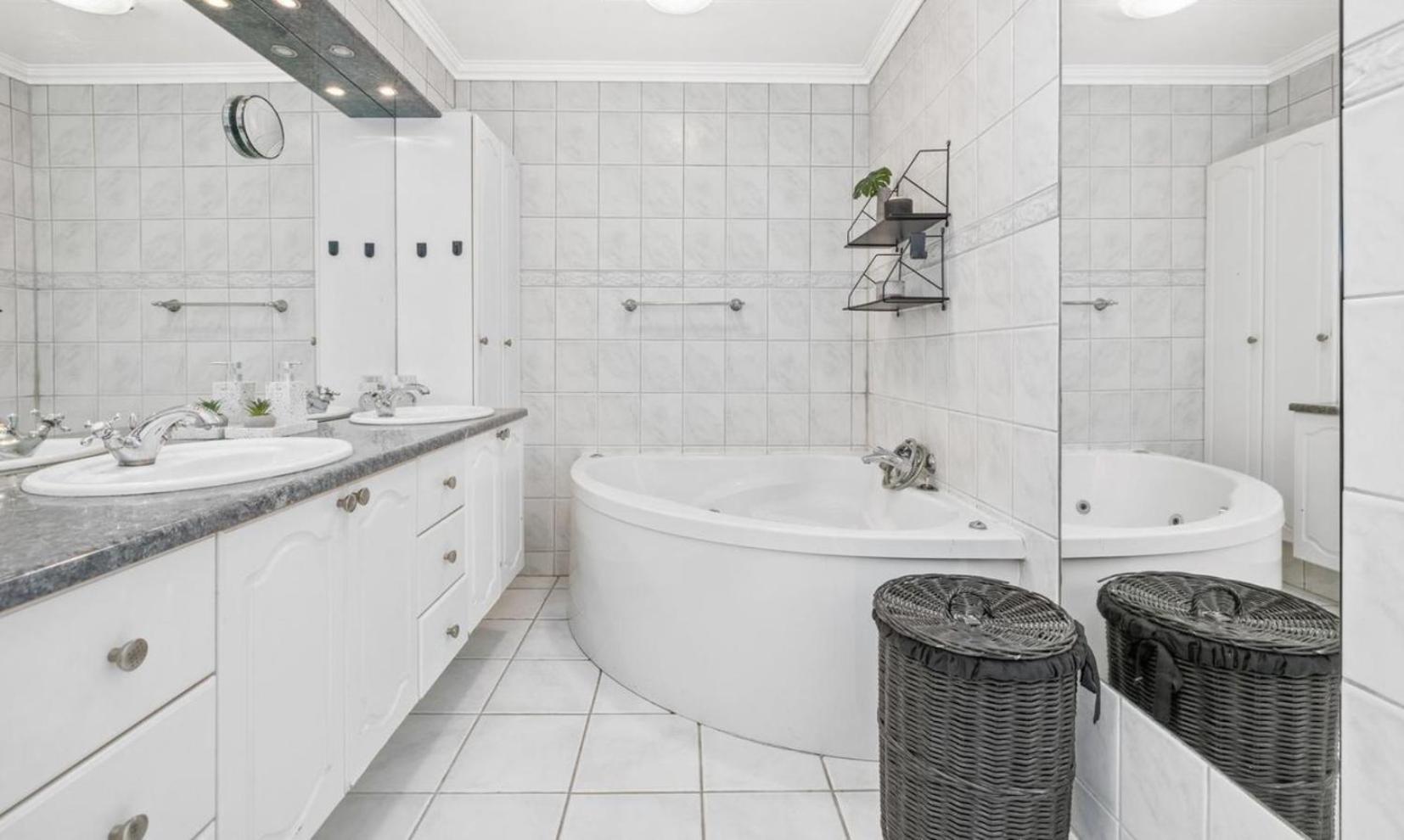 House - Villa With Garden And Hot Tub, 2 Min From Reykjavik Garthabaer Exterior photo
